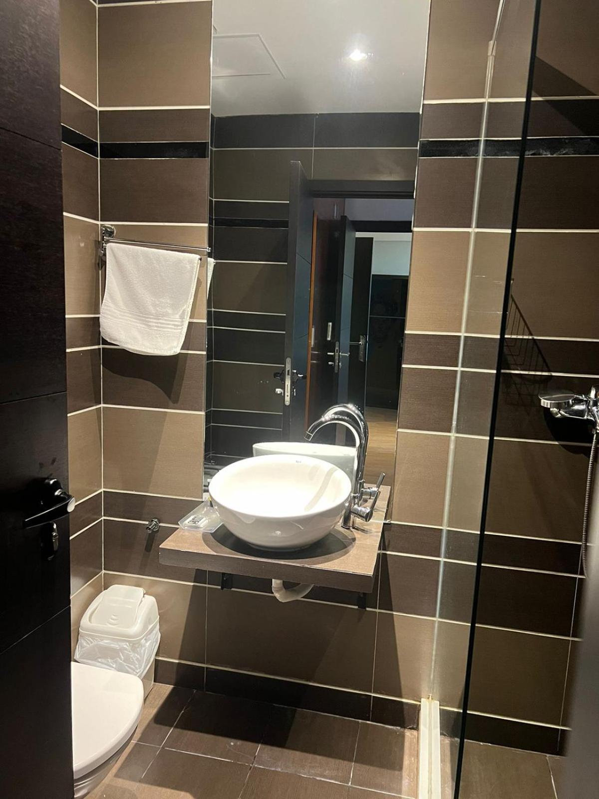 Art House Hotel Luanda Ngoại thất bức ảnh
