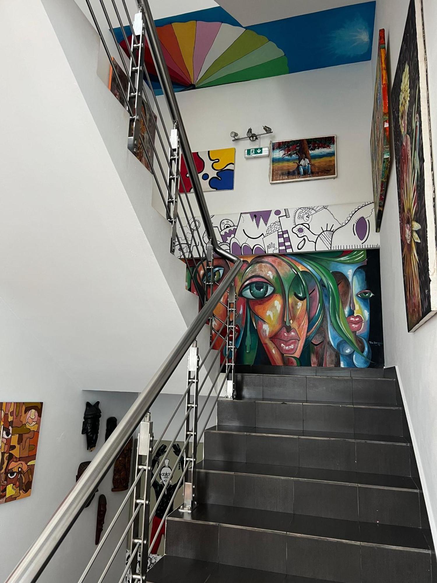 Art House Hotel Luanda Ngoại thất bức ảnh