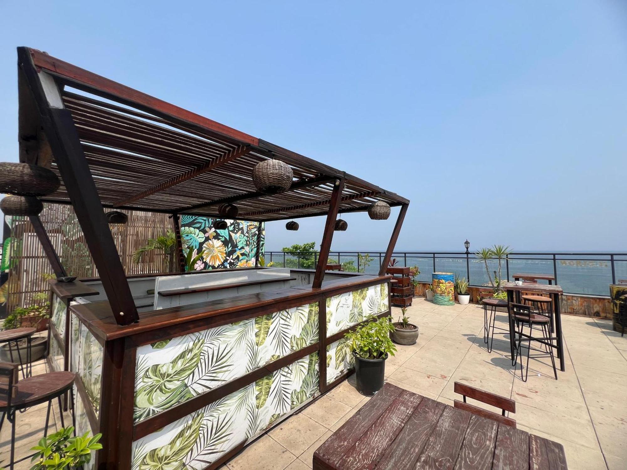 Art House Hotel Luanda Ngoại thất bức ảnh