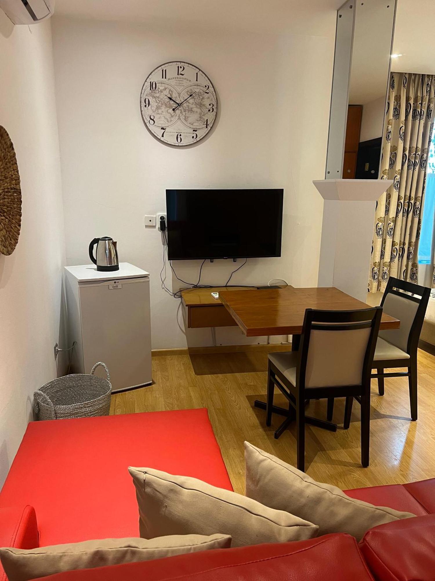 Art House Hotel Luanda Ngoại thất bức ảnh
